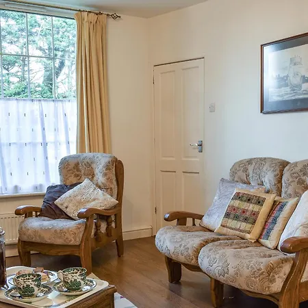 Feriehus Field House